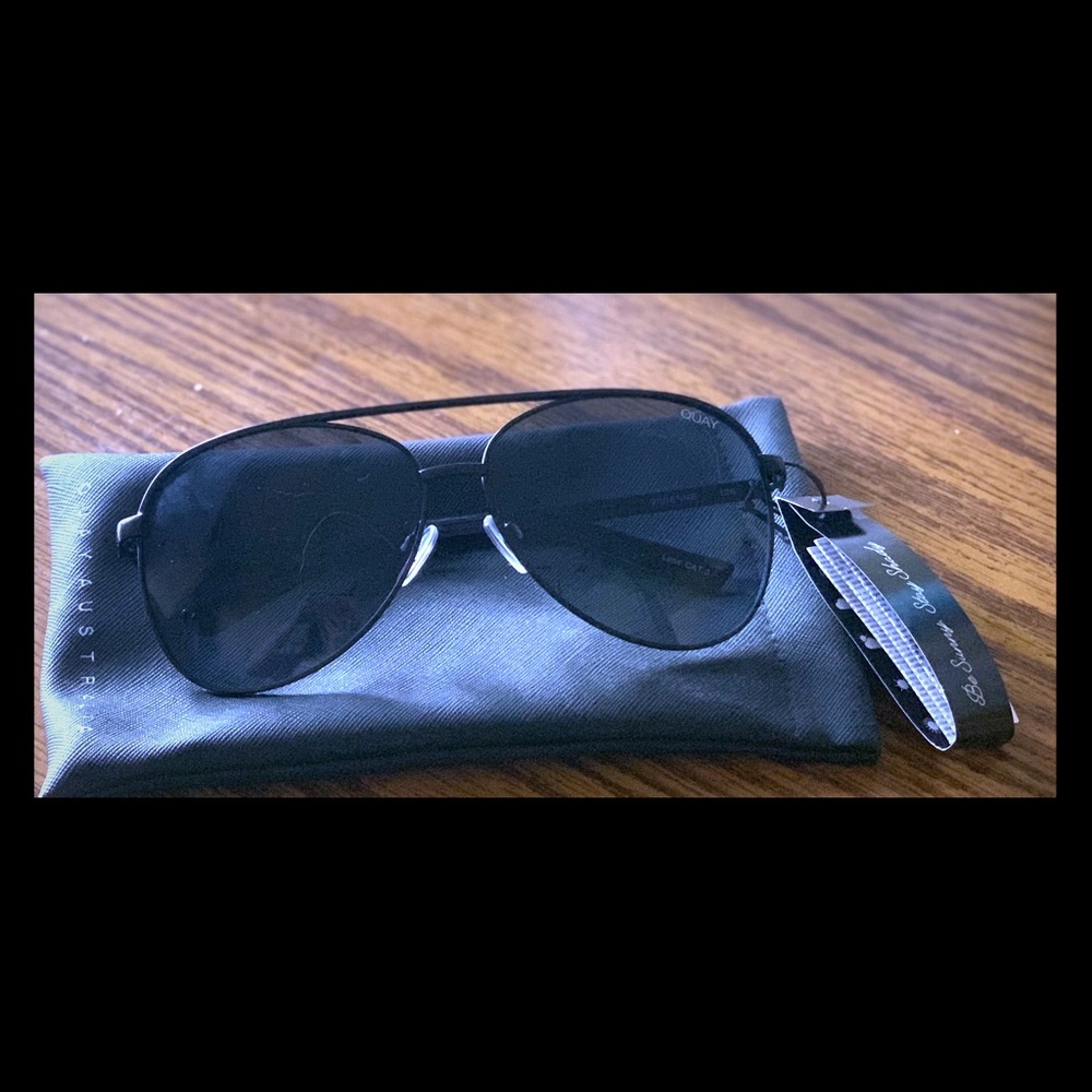 Quay Australia Aviator Glasses